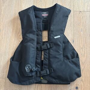 Black Hit- Air Women’s Air Vest size small